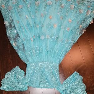 It is a dress that I used in the presentation of my girl